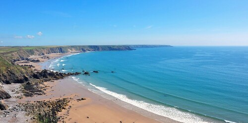 Kittiwake Cottage, Holiday Home Marloes , Sleeps 8, 4 bedrooms,  bathrooms