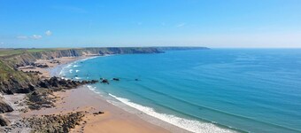 Kittiwake Cottage, Holiday Home Marloes , Sleeps 8, 4 bedrooms,  bathrooms