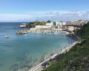 Marina - Lantern House, Holiday Home Tenby, Sleeps 8, 4 bedrooms,  bathrooms (Tenby)