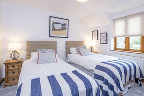 3 室のベッドルーム、アイロン / アイロン台、インターネット