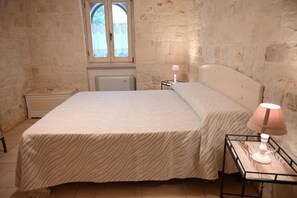 2 bedrooms, bed sheets