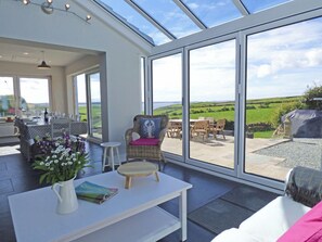 Dining - Lower Folly, Holiday Cottage Nolton Haven, Sleeps 8, 4 bedrooms, bathrooms (Haverfordwest)