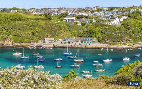 Lower Folly, Holiday Cottage Nolton Haven, Sleeps 8, 4 bedrooms,  bathrooms