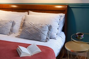 1 bedroom, desk, travel crib, free WiFi - Apartment with fireplace and private terrace overlooking the beautiful panorama (Cernobbio)