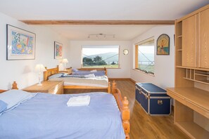 4 Schlafzimmer, Bügeleisen/Bügelbrett, Internetzugang