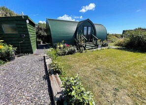 Exterior - Parker's Folly, Holiday home Nr St Davids, Sleeps 2, 1 bedrooms, bathrooms (Haverfordwest)