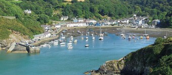 Penrallt Cottage, Holiday Cottage Fishguard, Sleeps 4, 2 bedrooms, bathrooms