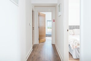 3 bedrooms, iron/ironing board, internet - Ramsey View, Holiday property Llanunwas, Solva, Sleeps 6, 3 bedrooms,  bathrooms (Solva)