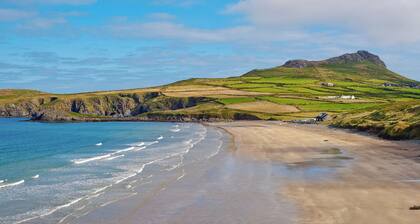 Rhosson Uchaf, Holiday Cottage St Justinians, nr St Davids, Sleeps 6, 3 bedrooms, bathrooms