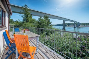 Outdoor dining - Rhyd y Groes, Holiday Cottage Burton, Sleeps 10, 5 bedrooms,  bathrooms (Milford Haven)