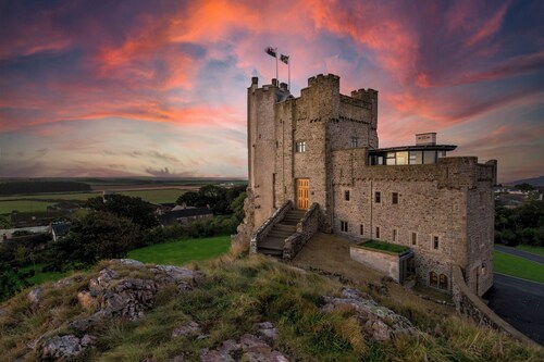 Roch Castle, Castle Roch, Sleeps 12, 6 bedrooms,  bathrooms