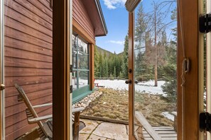 Property grounds - Cozy Keystone Townhome w/ 2 Patios, Outdoor Seating & Tree/Mountain Views (Keystone)
