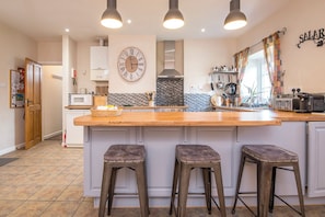 Micro-ondas, lava-louças, torradeira