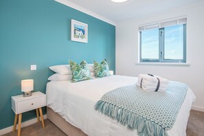 2 chambres, fer et planche à repasser, accès à Internet