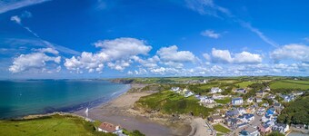 Sleekstone, Holiday Home Broad Haven, Sleeps 7, 4 bedrooms,  bathrooms