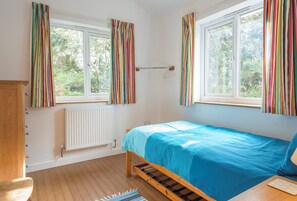 3 bedrooms, iron/ironing board