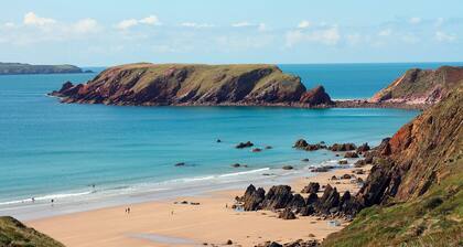 The Gann Quarry, Holiday property St Ishmaels, Near Dale, Sleeps 4, 3 bedrooms, bathrooms