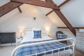 4 chambres, fer et planche à repasser, accès Internet