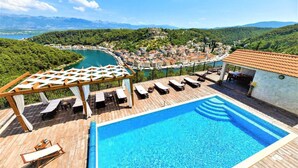 Unclassified image, 2 of 35, button - Dreamview & heated pool by Lucija *1 (Novigrad)