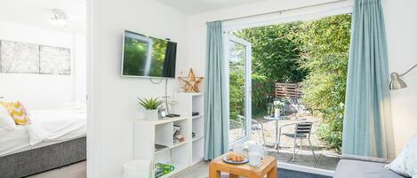 1 habitación, tabla de planchar con plancha y acceso a internet