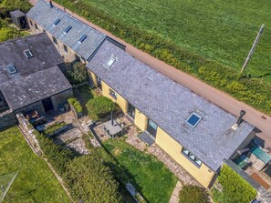 Exterior - The Stables and Bullpen, Holiday Cottage Castlemartin, Sleeps 6, 3 bedrooms,  bathrooms (Pembroke)