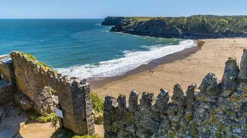 The Stables and Bullpen, Holiday Cottage Castlemartin, Sleeps 6, 3 bedrooms,  bathrooms