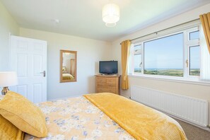 3 soverom, strykejern/-brett og internettilgang