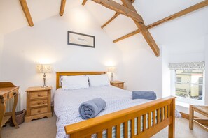 2 間睡房、熨斗/熨衫板、上網