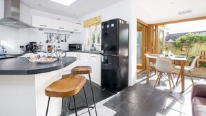 微波爐、洗碗機、多士爐、廚房用具/餐具/器皿