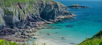 Ty Olwen, Holiday Cottage Abercastle, Sleeps 4, 2 bedrooms,  bathrooms