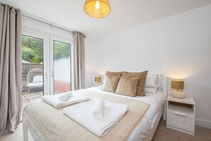 4 chambres, fer et planche à repasser, accès Internet