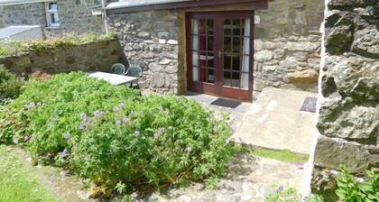 Ty Uchaf Cottage, Holiday Cottage Pwll Deri, Strumble Head, Sleeps 5, 2 bedrooms, bathrooms
