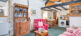 Ty Uchaf Mill, Holiday Property Pwll Deri, Strumble Head, Sleeps 4, 2 bedrooms, bathrooms