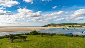 Beach - Ty y Mor, Holiday Cottage Newport, Sleeps 6, 3 bedrooms,  bathrooms (Newport)