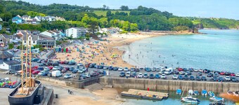 Upper Mead, Holiday Cottage Amroth, Sleeps 6, 3 bedrooms,  bathrooms