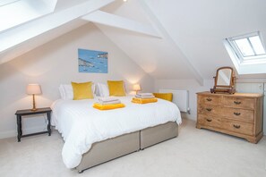 3 bedrooms, iron/ironing board, Internet