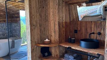 Habitación Deluxe, no fumadores (Viva) | Edredones de plumas, wifi gratis, mobiliario individual