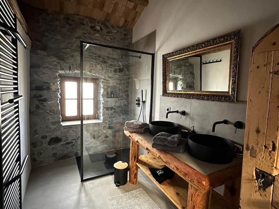 Deluxe House, Non Smoking (Pacific) | Bathroom | Shower, rainfall showerhead, hair dryer, bathrobes