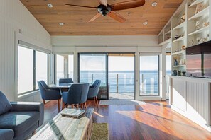 TV, offices - Pacific Pearl | Luxury Collection | Sleeps 5 (Solana Beach)