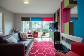 Apartment | 2 bedrooms - Fairwinds in Poole With 2 Bedrooms and 1 Bathrooms (Poole)