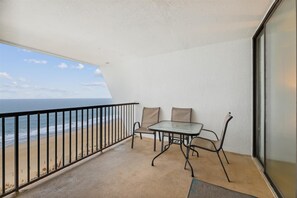 Outdoor dining - Includes Xplorie Activities and Linens. PYRAMID - 1BR oceanfront condo w/outdoor pool. (Ocean City)