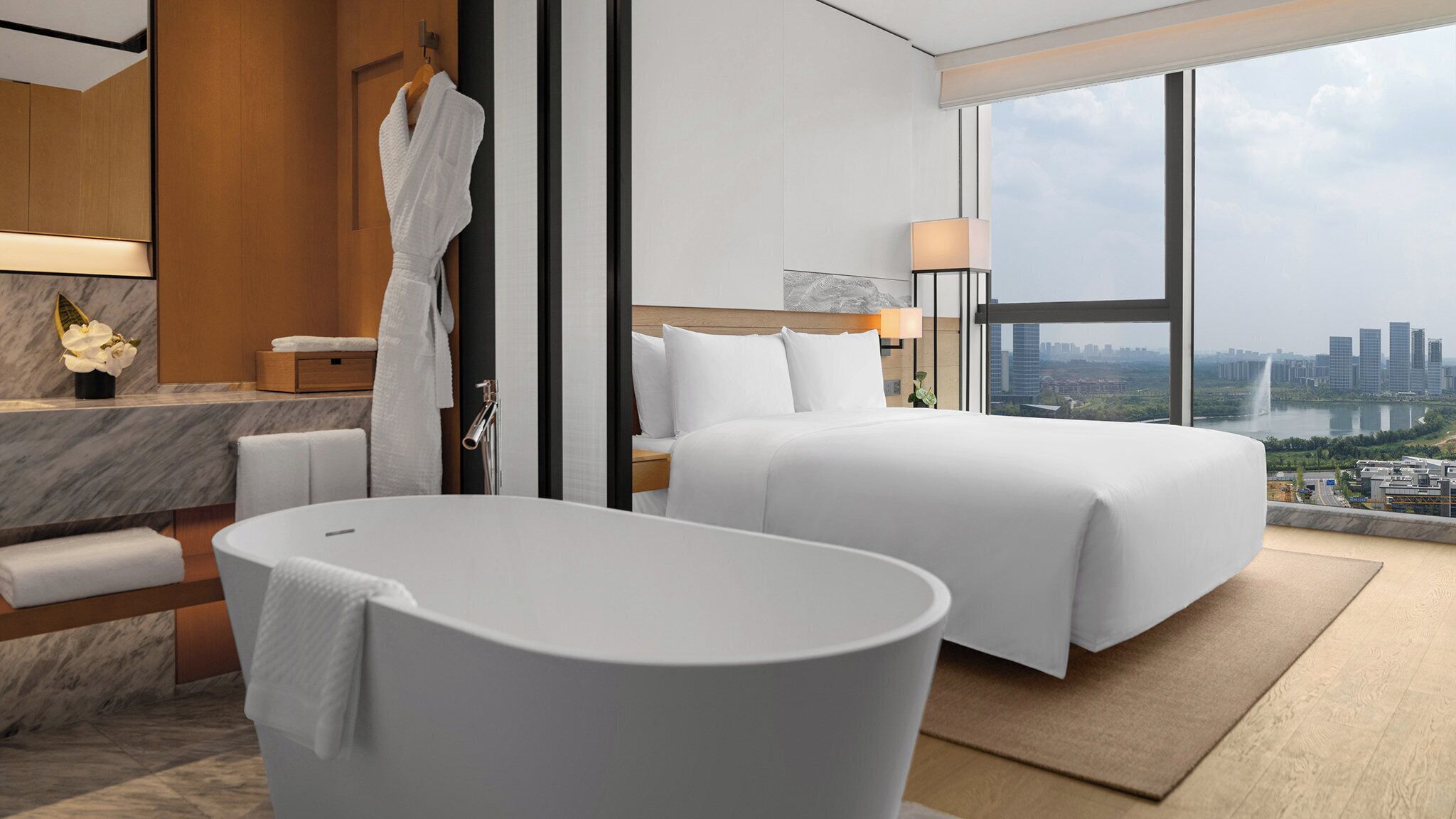 Quarto superior, 1 cama Queen (Superior) | Frigobar, cofres nos quartos, cortinas blackout, berços grátis