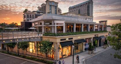 Chic Condo Retreat in Central Buckhead Atlanta