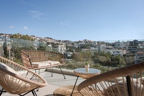 เอ็กซ์คลูซีฟอพาร์ทเมนท์ | ระเบียง