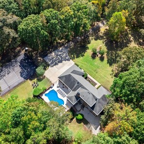 Exterior - Grand Retreat Luxury Vacation for Large Groups (Fayetteville)