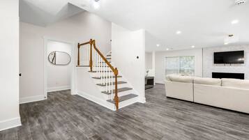 House | 6 bedrooms, Internet