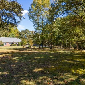 Garden - Grand Retreat Luxury Vacation for Large Groups (Fayetteville)