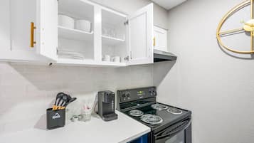 2 bedrooms, iron/ironing board, Internet