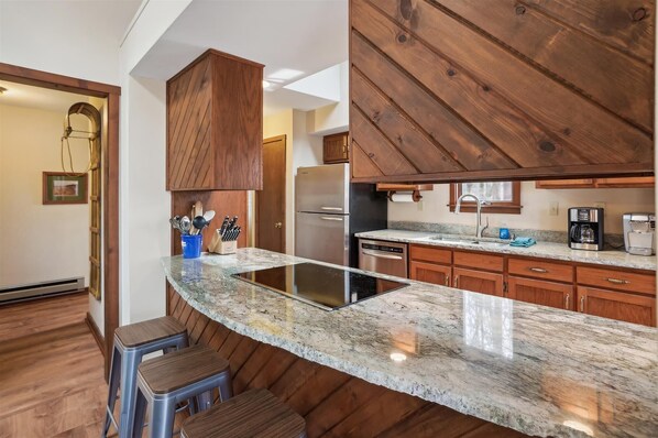 Fridge, microwave, dishwasher, coffee/tea maker - Little Owl Lodge offers affordable and private Canaan Valley lodging! (Canaan Valley)