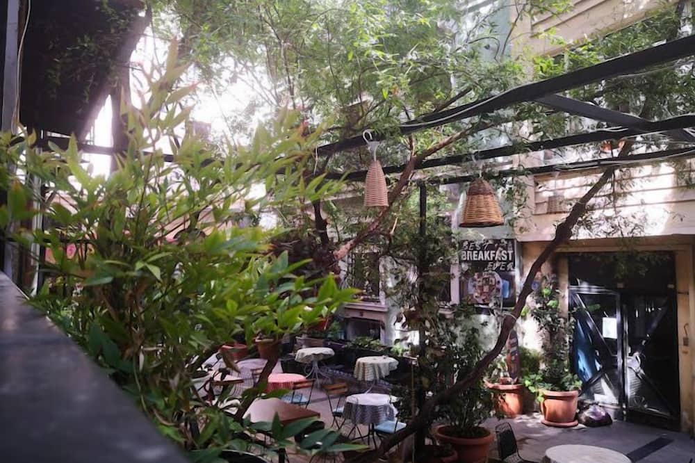 Gafa Garden Hostel & Apartments